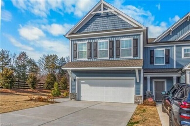 Building Photo - Spacious 3-Bedroom Townhome with Private Patio, Central HVAC & In-Unit Laundry Hookups
