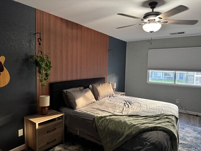 Building Photo - 2300 Dickerson Rd