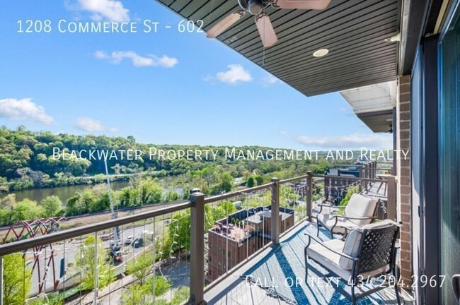 Building Photo - 1208 Commerce St