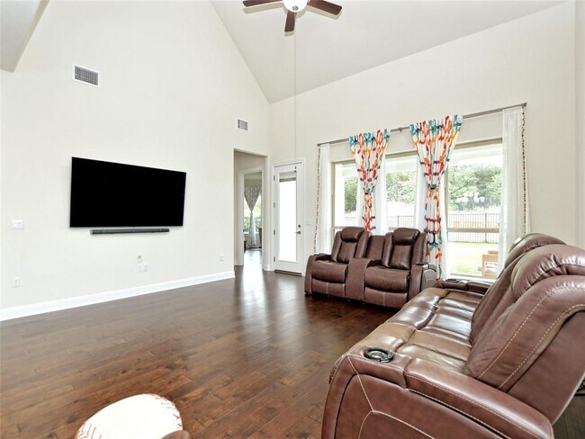 Building Photo - 9703 Bayshore Bend