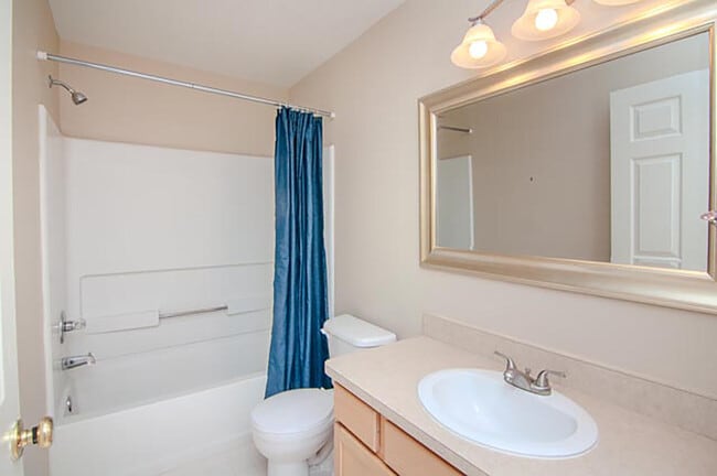 Building Photo - 448 Cherry Orchard Rd