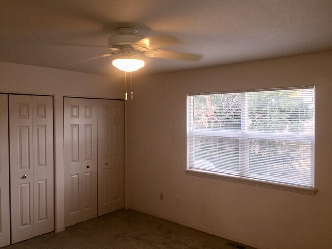 Building Photo - Nichols 1256- 1258