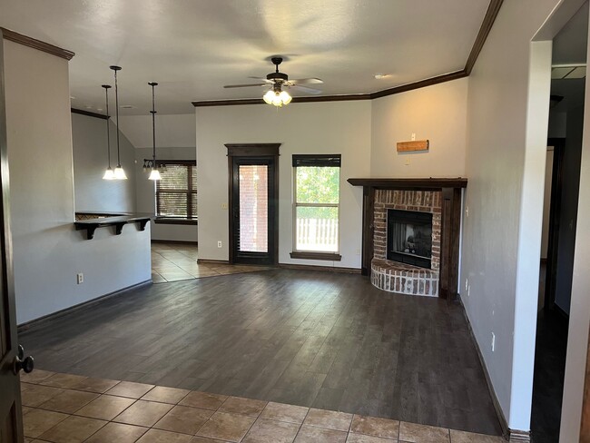 Building Photo - 11909 Whitney Way