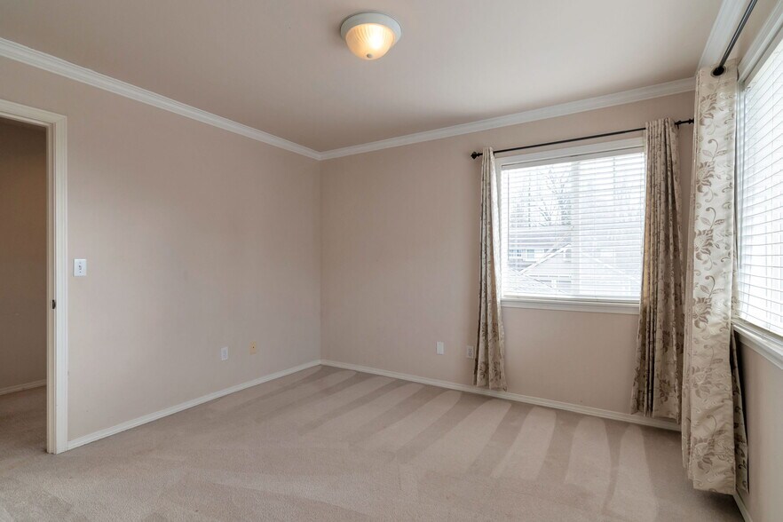 Building Photo - 12730 SE 302nd St