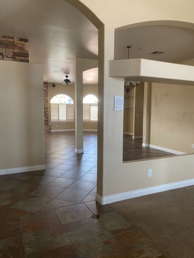 Building Photo - Single Story 4 Bedroom on 1/2 Acre Lot w/ Pool & Spa!