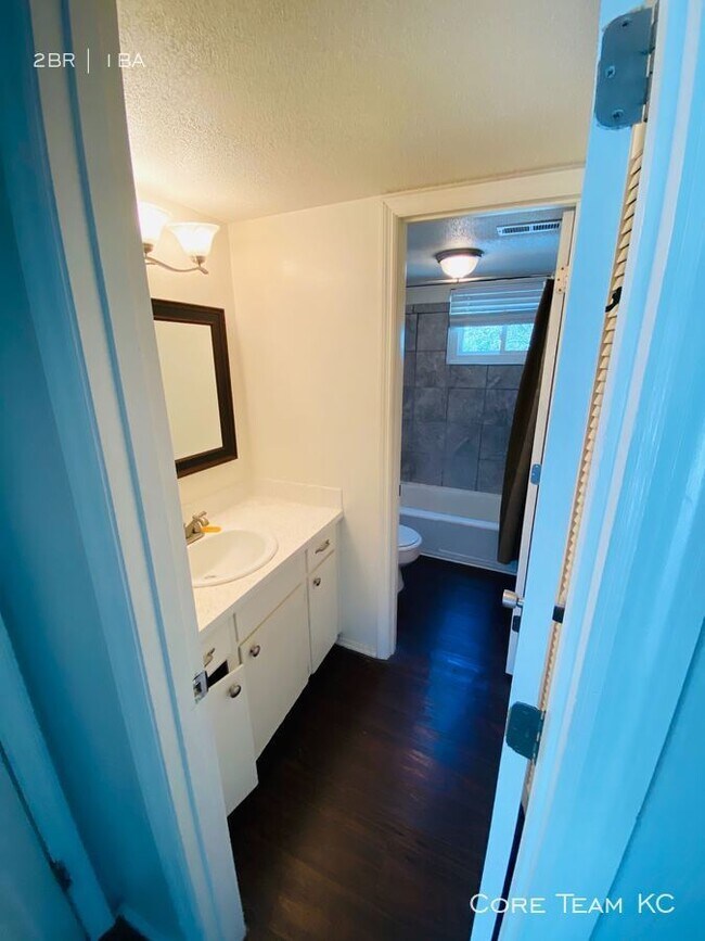 Building Photo - Kendal 2 Bedroom Apartment!