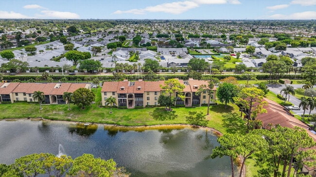 Building Photo - 624 Sea Pine Way