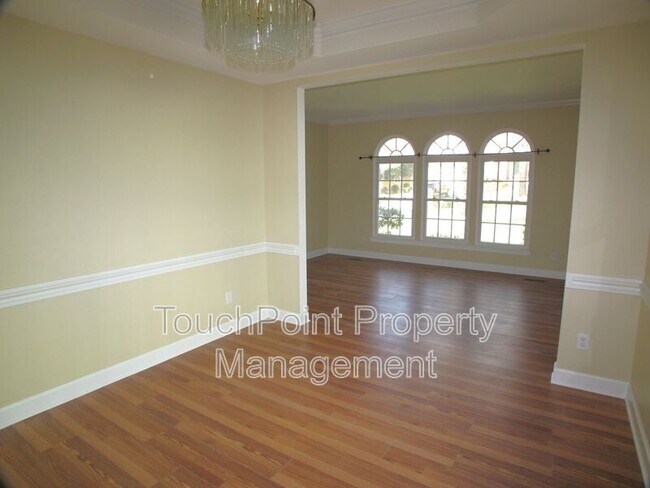 Building Photo - 6532 Outerbridge Lane