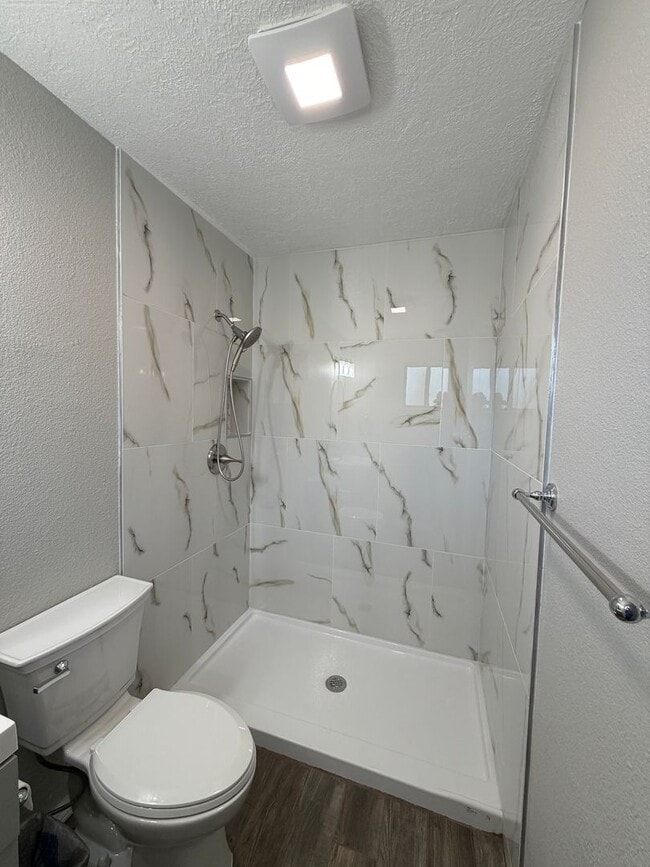 Building Photo - 3 Bedroom Single Story Home Available Near 12th St NW & Menaul Blvd NW!