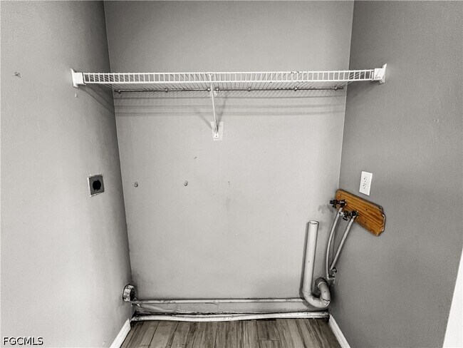 Building Photo - 121 Gordon Ave S