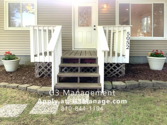 Building Photo - 5052 Walsh Dr