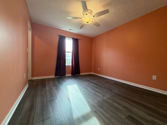 Building Photo - Newly Built 4-Bedroom Home for Rent in Old Heritage Neighborhood – Shelbyville, KY