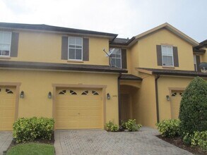 Building Photo - GREAT 3 BDRM 2-1/2 BATH WITH 1 CAR GARAGE ...