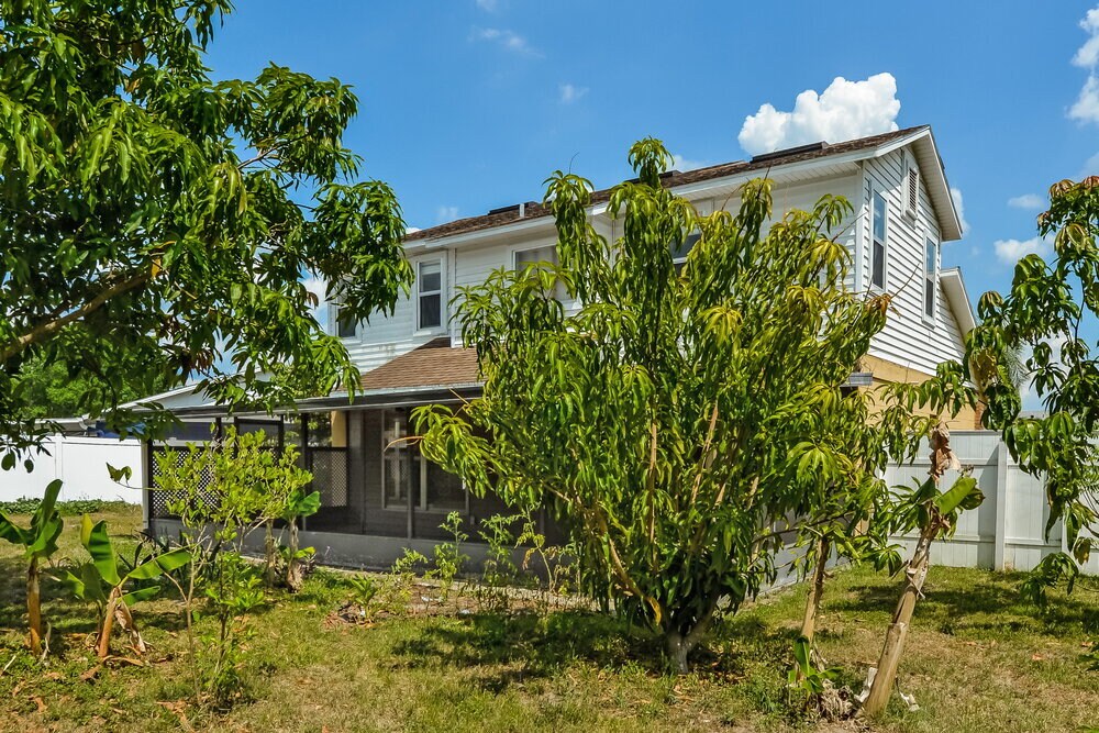 Building Photo - 930 Maple Forest Dr