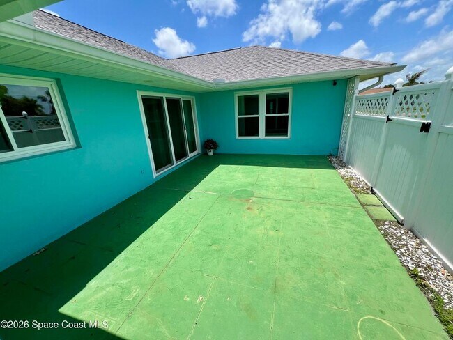 Building Photo - 1497 Krin Ct NE