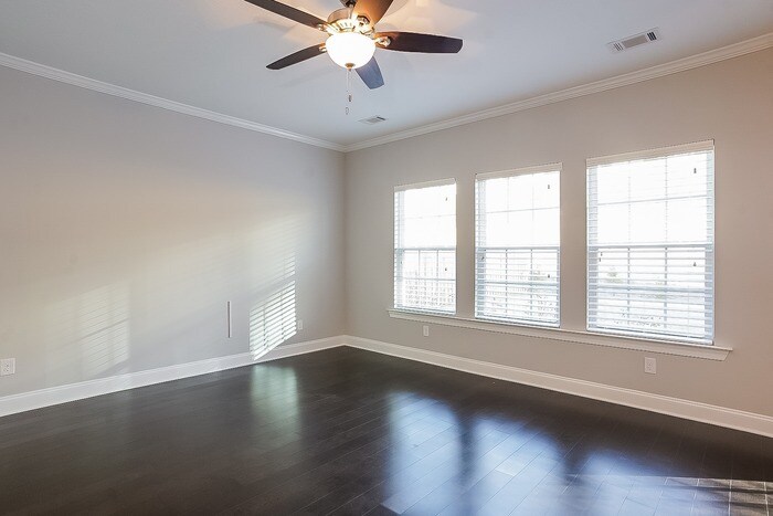 Building Photo - 1230 Cobblefield Dr