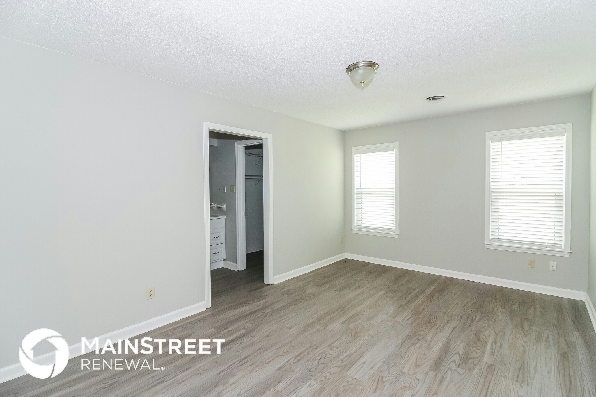 Building Photo - 3552 Kirby Terrace Dr