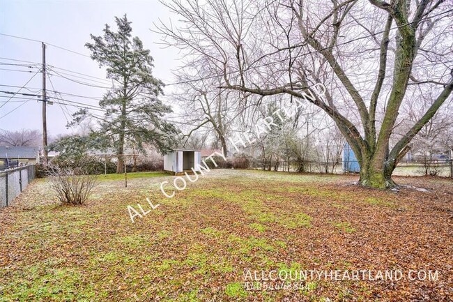 Building Photo - 3326 Willow Creek Dr