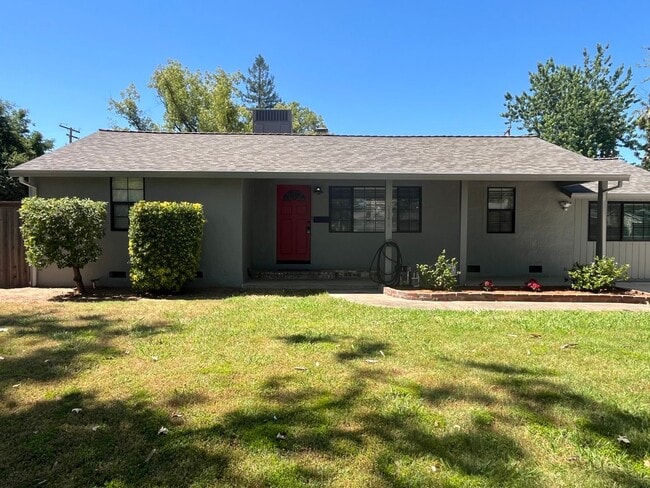 Primary Photo - Spacious 3 bed 1bath home available in Ard...