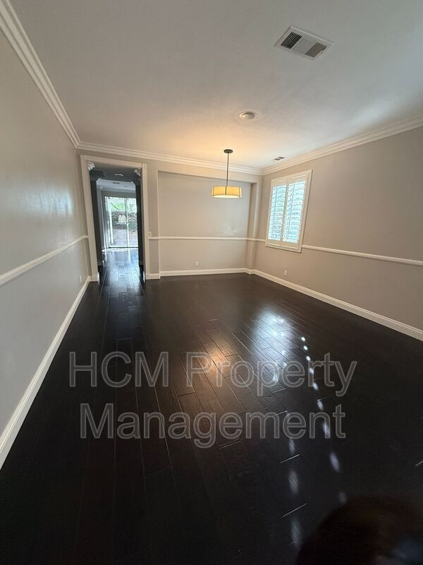 Building Photo - 75 Copper Leaf