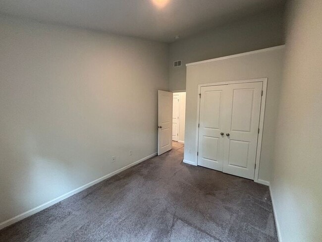 Building Photo - 4702 Palm View Cir