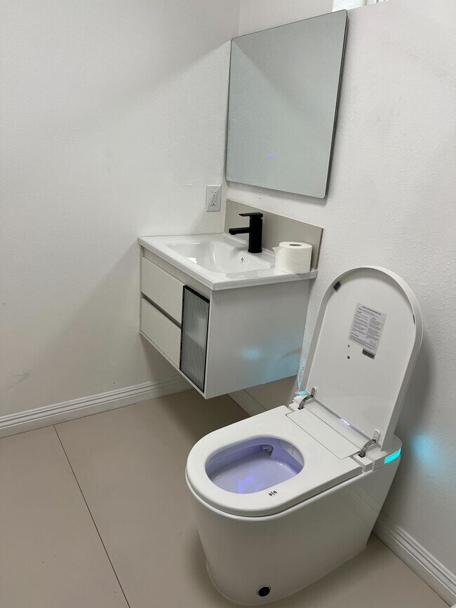 Building Photo - 1906 Filson St