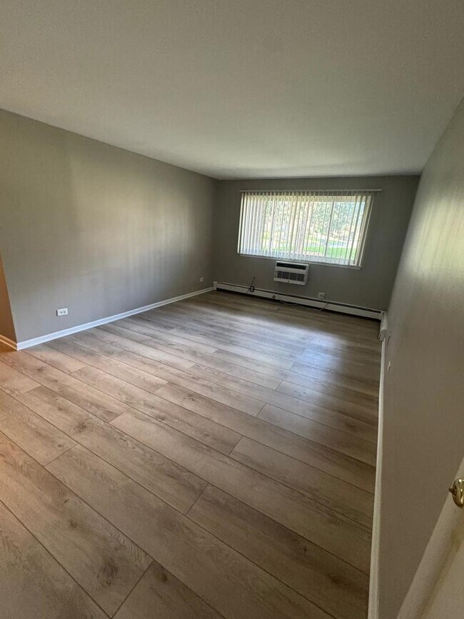 Building Photo - 1477 N Winslowe Dr