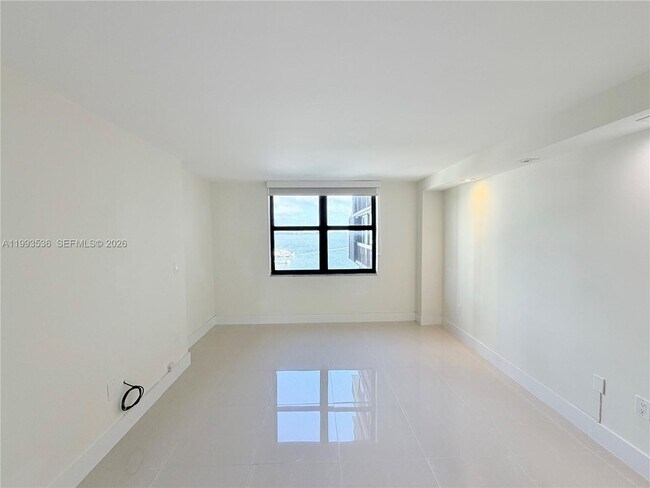 Building Photo - 2333 Brickell Ave