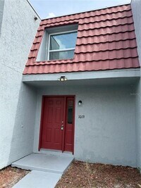 Building Photo - 1019 W Sumner St