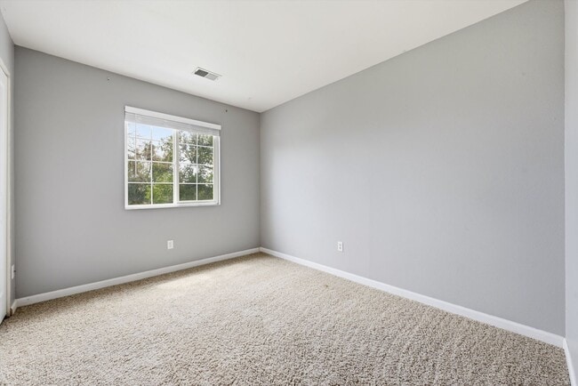 Building Photo - 13002 Harrison Dr