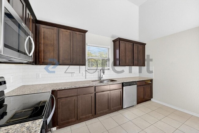 Building Photo - 1512 Chama Dr