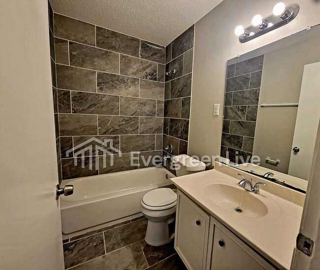 Building Photo - 3651 Wilshire Rd