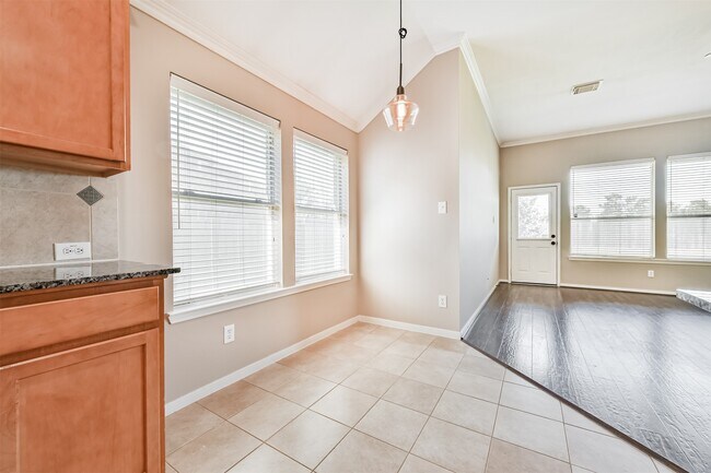 Building Photo - 13719 Rolling River Ln