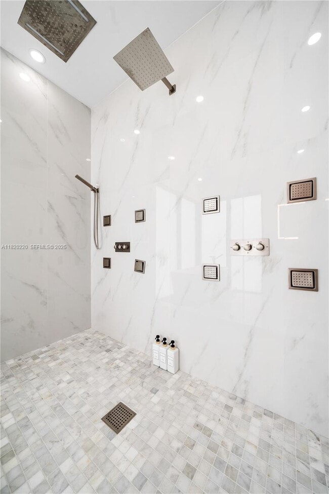 Building Photo - 550 NW 42nd St