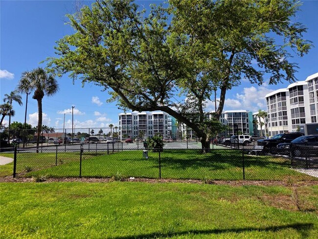Building Photo - 4901 38th Way S