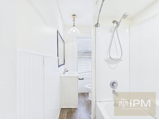 Building Photo - Charming 5 Bedroom, 2 Bath home in Manheim, Pa!