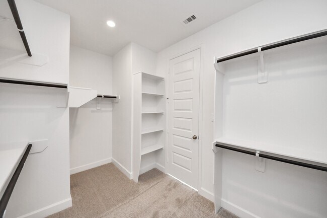 Building Photo - 5806 Pink Coral Ln