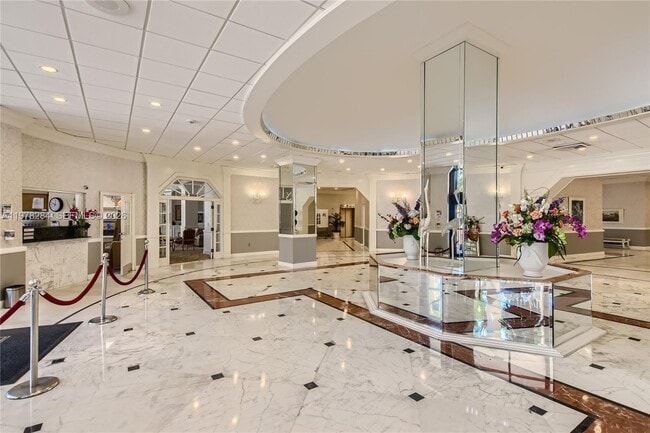 Building Photo - 3800 S Ocean Dr