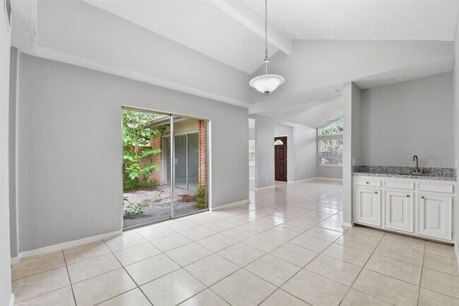 Building Photo - 4702 N Cashel Cir