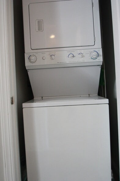 In-Unit Laundry - 763 S 15th St