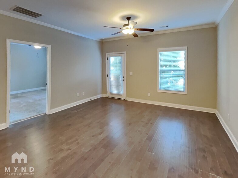 Building Photo - 3735 Shades Valley Ln