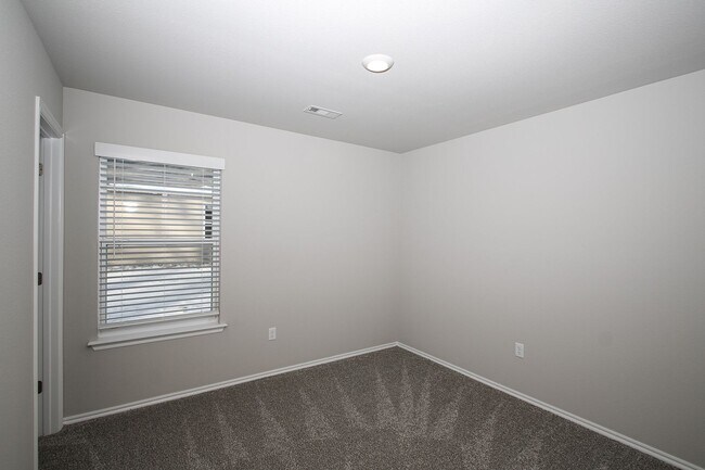 Building Photo - Beautiful new build ready for you!