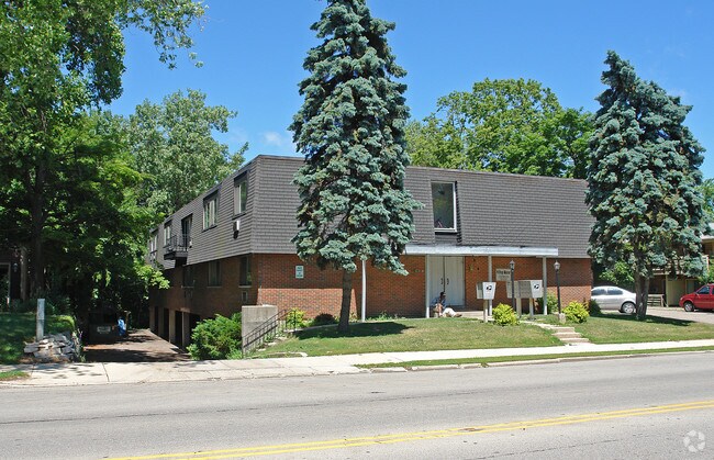 Building Photo - Washington Highlands