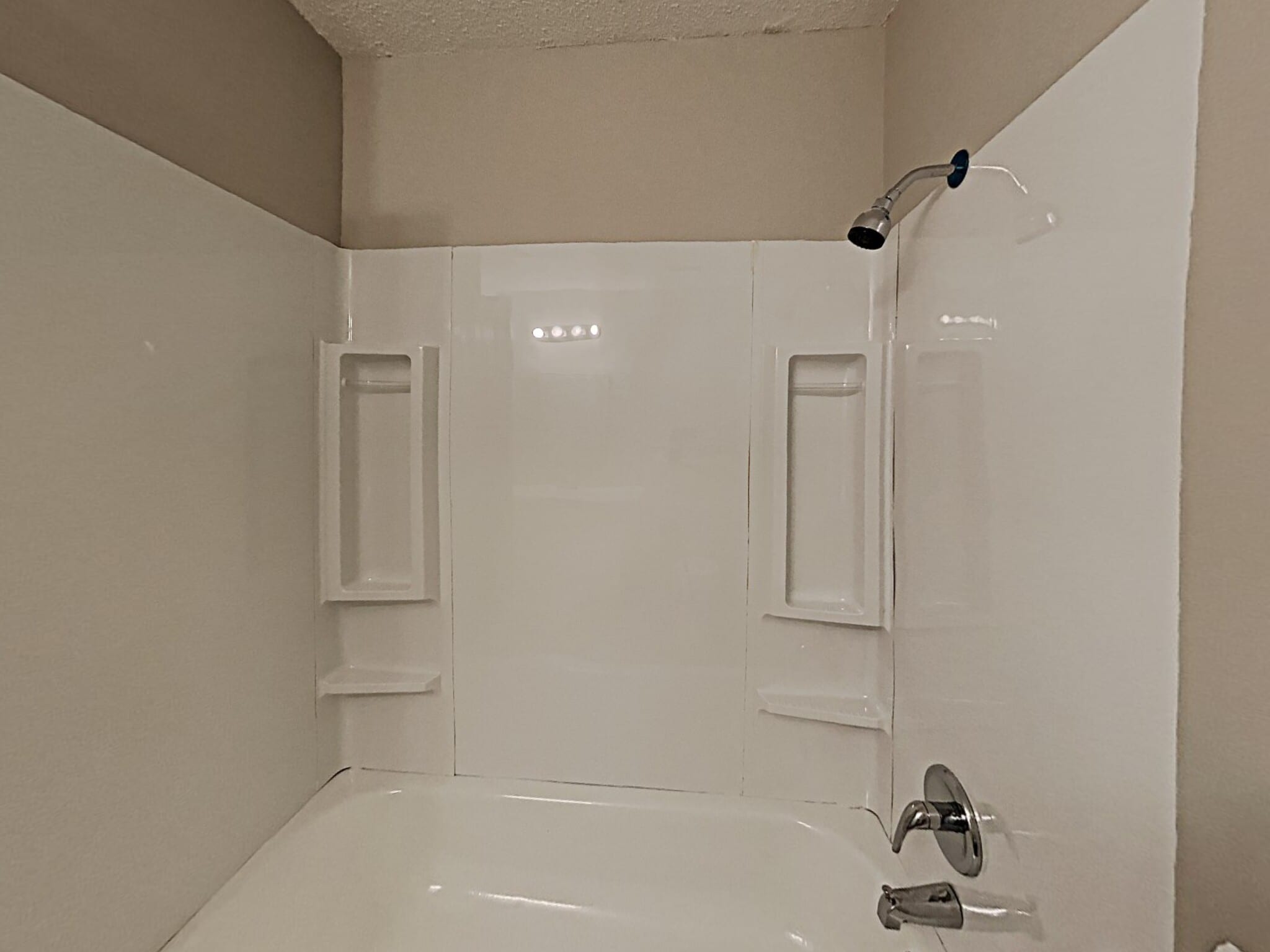 Building Photo - 8401 Southernwood Cove