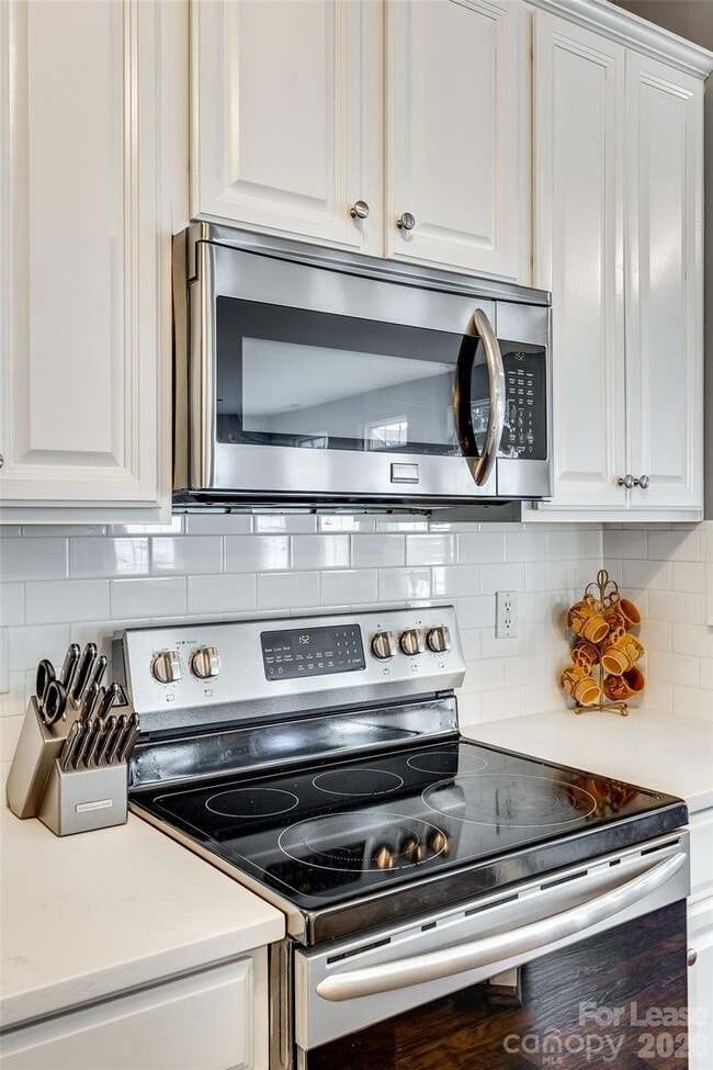 Building Photo - 928 Kite Dr