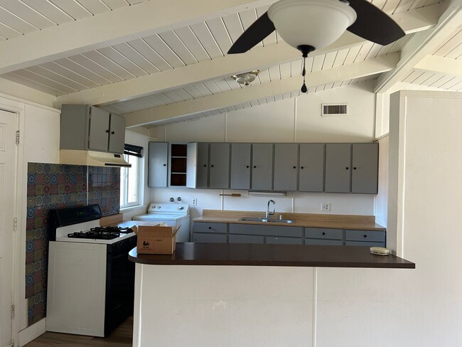 Building Photo - **READY FOR MOVE IN** Sparks Single Story Home