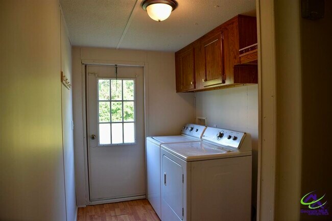 Building Photo - 111 Brighton Dr