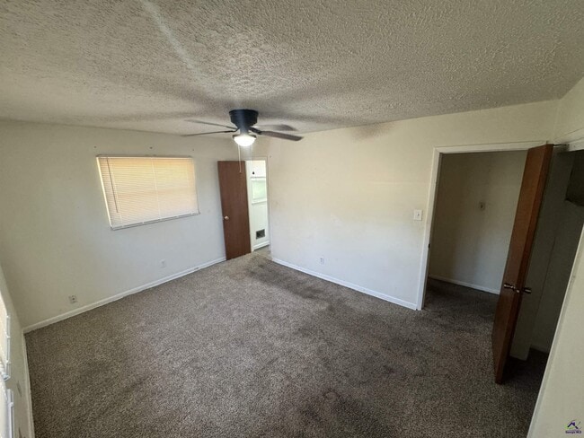 Building Photo - 501 Pinecrest Rd