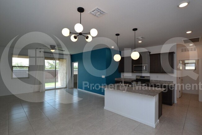 Building Photo - 13290 N 144th Ln