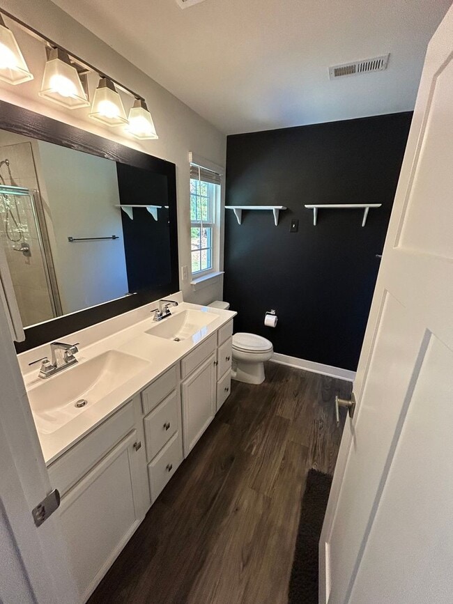 Building Photo - Home in Easley  4 Bedroom 2.5 Bath in the Stonehurst Plantation Community !!!